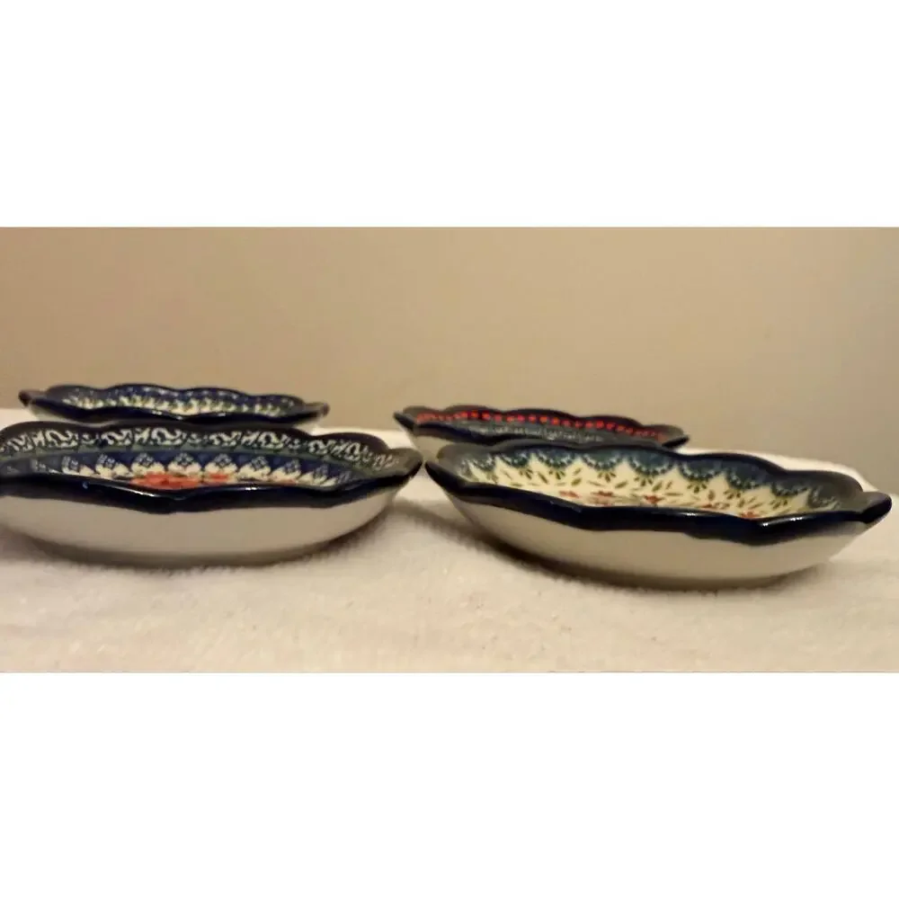 New Sister Wu Ceramic Tapas / Appetizer Dishes Set small scalloped plates